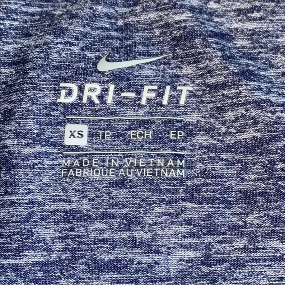 Nike Dri Fit short sleeve XS Blue/white marble color